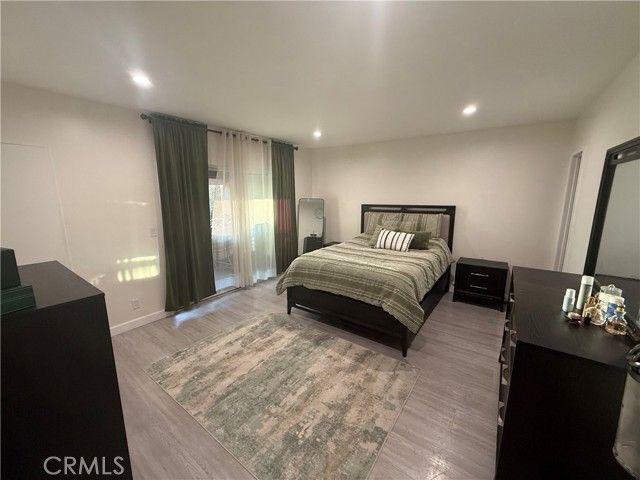 9702 Via Roma, Burbank, CA 91504