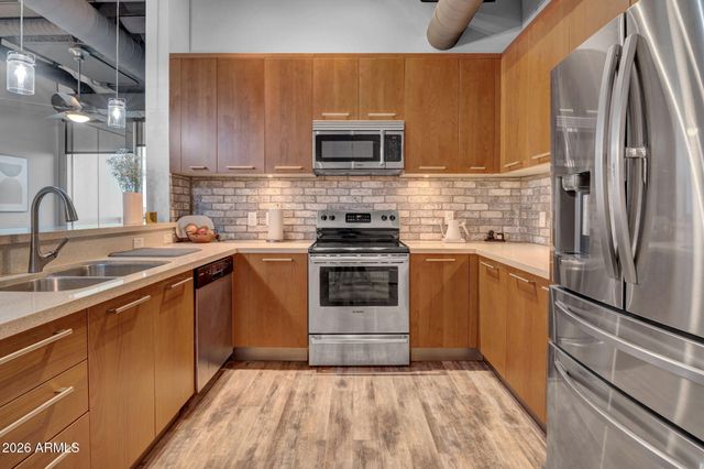 1 E LEXINGTON Avenue 1001, Phoenix, AZ 85012