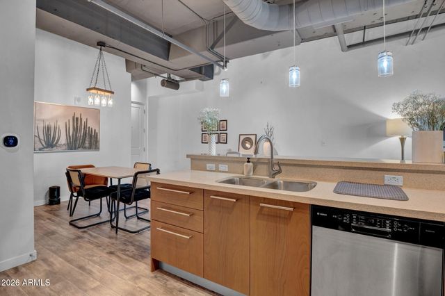 1 E LEXINGTON Avenue 1001, Phoenix, AZ 85012