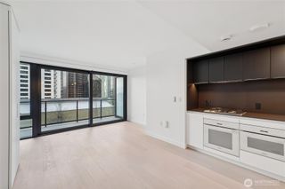300 Virginia Street #801, Seattle, WA 98121