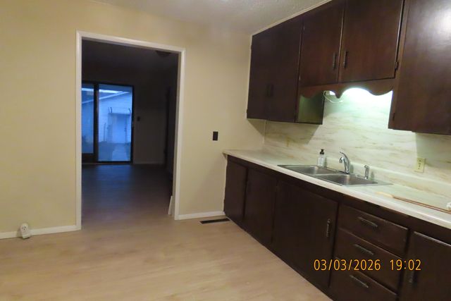 357 N West Avenue, Springfield, MO 65802