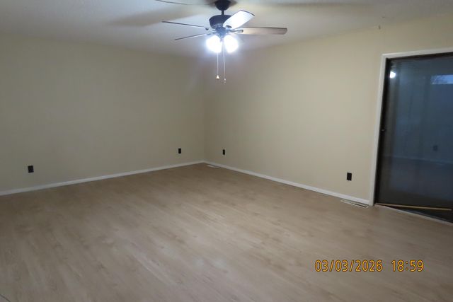 357 N West Avenue, Springfield, MO 65802