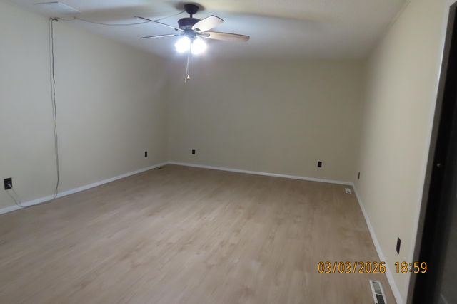 357 N West Avenue, Springfield, MO 65802