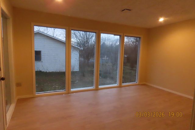 357 N West Avenue, Springfield, MO 65802