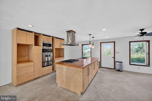 4311 MARIETTA AVE, Columbia, PA 17512