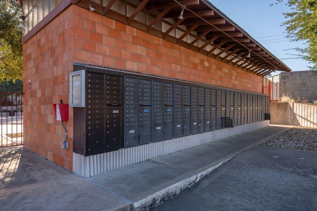 2905 Saville LOOP, Austin, TX 78741