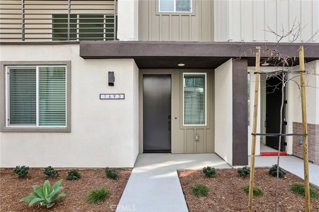 1693 Coral Sea Lane, San Pedro, CA 90731