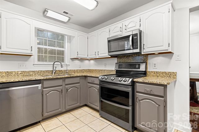 13110 Graymist Drive, Charlotte, NC 28215