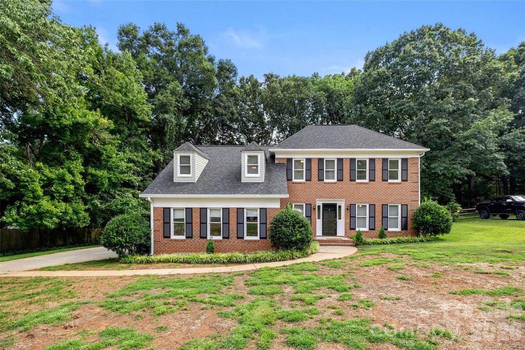 13110 Graymist Drive, Charlotte, NC 28215
