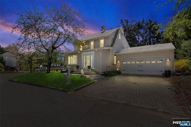 604 New Bridge Road, Teaneck, NJ 07666