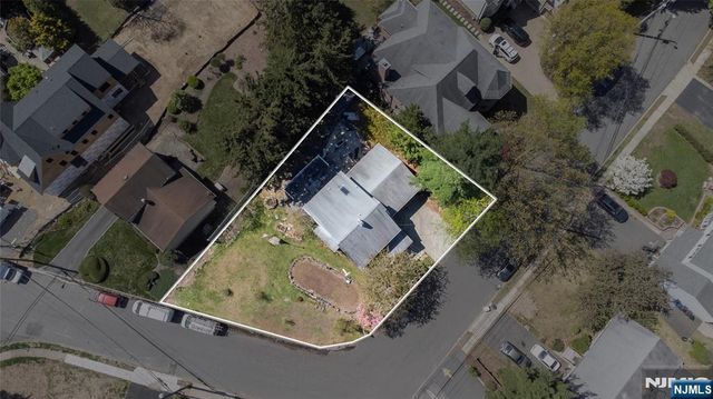 604 New Bridge Road, Teaneck, NJ 07666