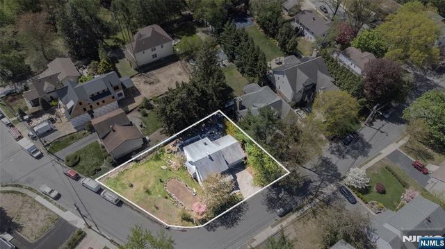 604 New Bridge Road, Teaneck, NJ 07666
