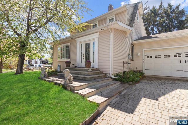 604 New Bridge Road, Teaneck, NJ 07666
