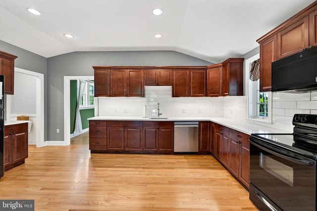 448 RADNOR ST, Media, PA 19063