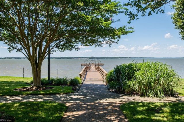 3395 Village Square PL, Suffolk, VA 23435