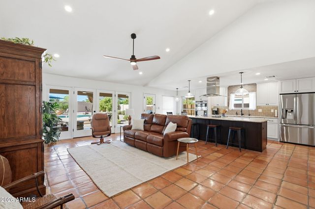 5600 W GERONIMO Street, Chandler, AZ 85226