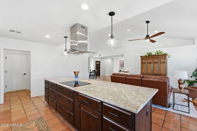 5600 W GERONIMO Street, Chandler, AZ 85226