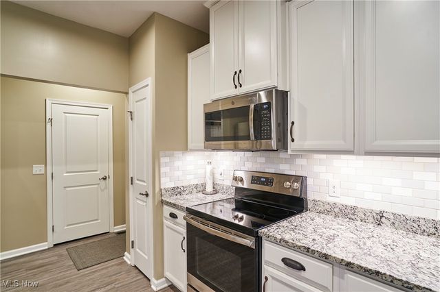 3164 Old Mill Drive, Cuyahoga Falls, OH 44223