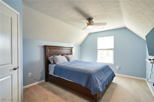 3164 Old Mill Drive, Cuyahoga Falls, OH 44223