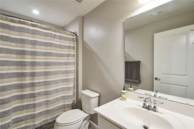 3164 Old Mill Drive, Cuyahoga Falls, OH 44223