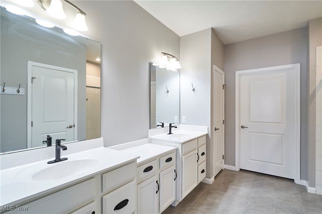 3164 Old Mill Drive, Cuyahoga Falls, OH 44223