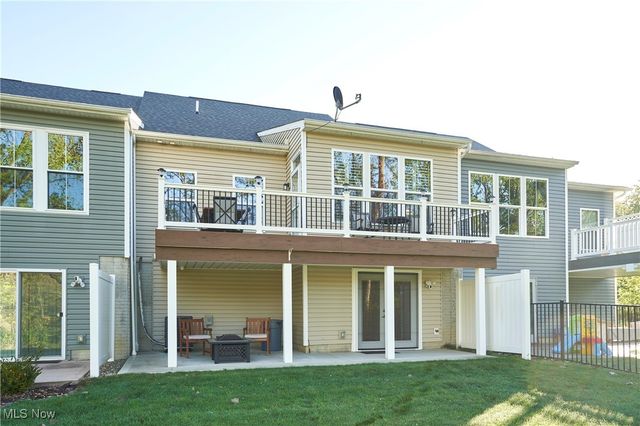 3164 Old Mill Drive, Cuyahoga Falls, OH 44223