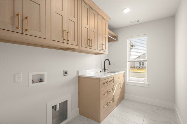 400 Bronco Street, Centerton, AR 72719