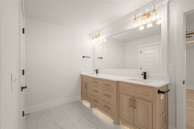 400 Bronco Street, Centerton, AR 72719