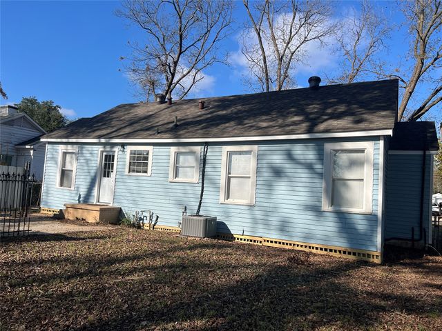 2416 Broadway Drive, Bossier City, LA 71111