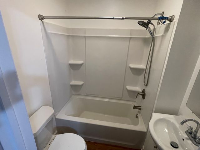 3323 Charles Court, Island Lake, IL 60042