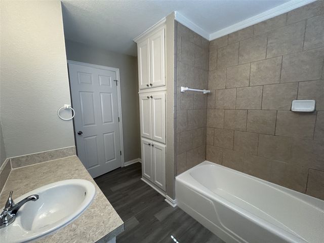 6406 Waynewood Court, Fort Worth, TX 76135