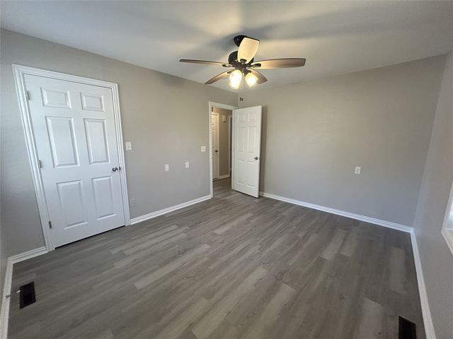 6406 Waynewood Court, Fort Worth, TX 76135