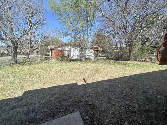 6406 Waynewood Court, Fort Worth, TX 76135