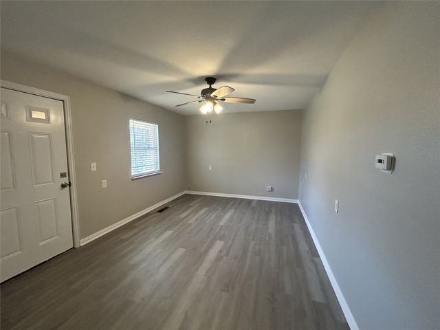 6406 Waynewood Court, Fort Worth, TX 76135