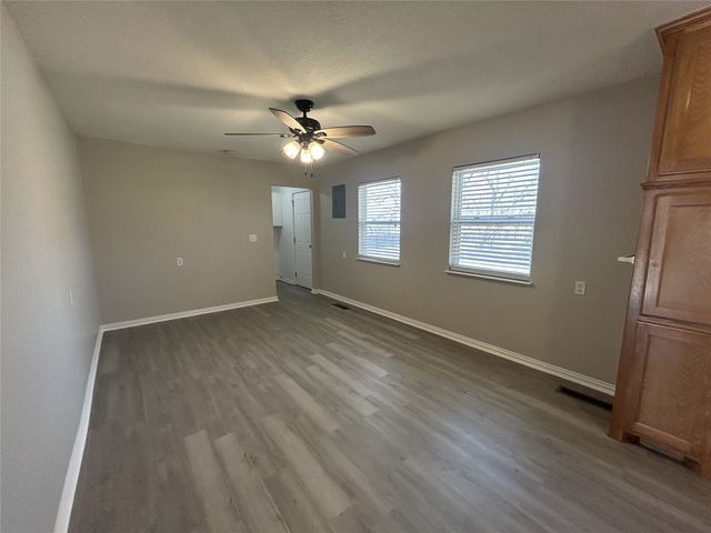 6406 Waynewood Court, Fort Worth, TX 76135