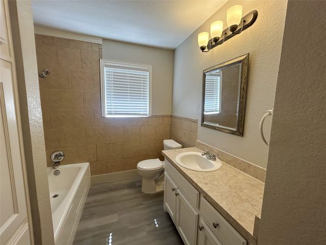 6406 Waynewood Court, Fort Worth, TX 76135