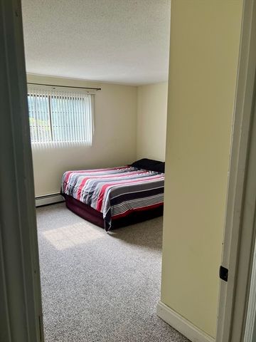 2410 Skyline Drive 7, Lowell, MA 01854