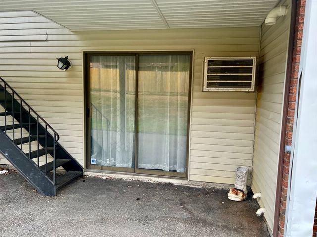 2410 Skyline Drive 7, Lowell, MA 01854