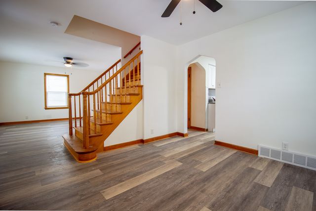 212 E 142nd Place, Dolton, IL 60419