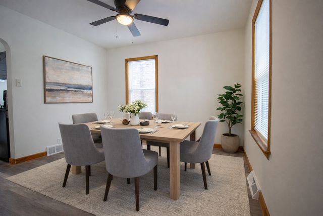 212 E 142nd Place, Dolton, IL 60419