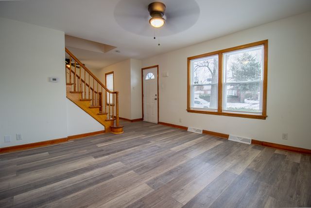 212 E 142nd Place, Dolton, IL 60419