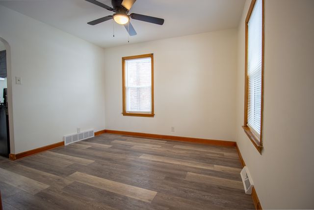 212 E 142nd Place, Dolton, IL 60419