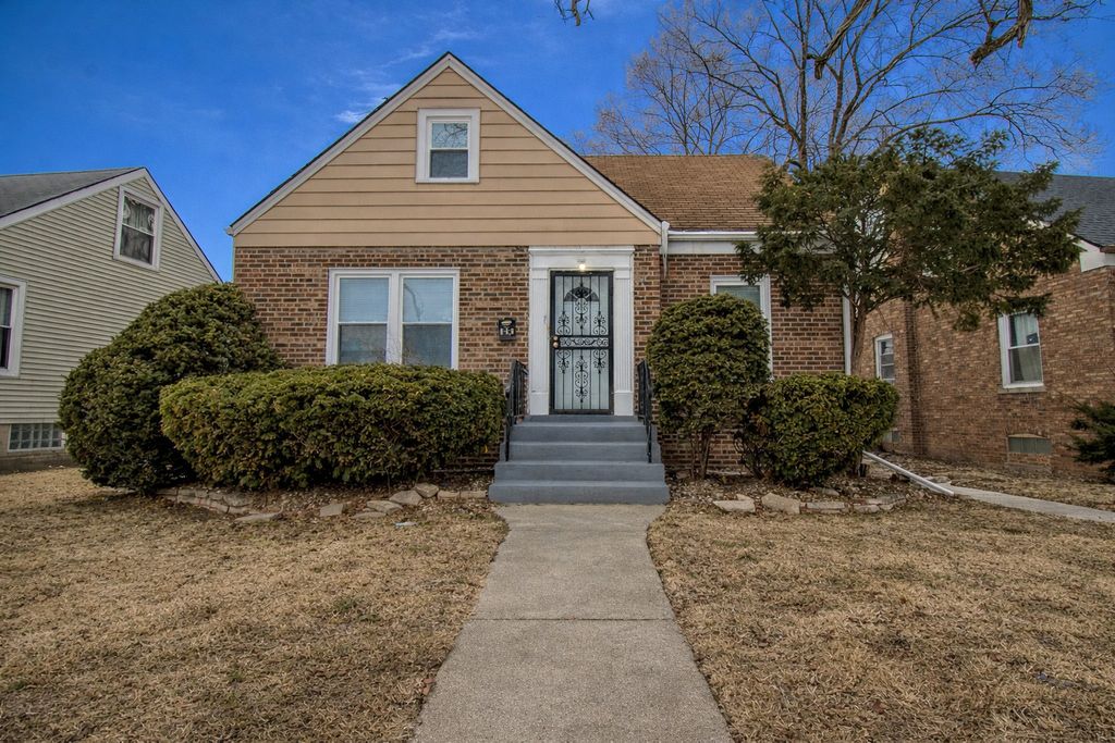 212 E 142nd Place, Dolton, IL 60419