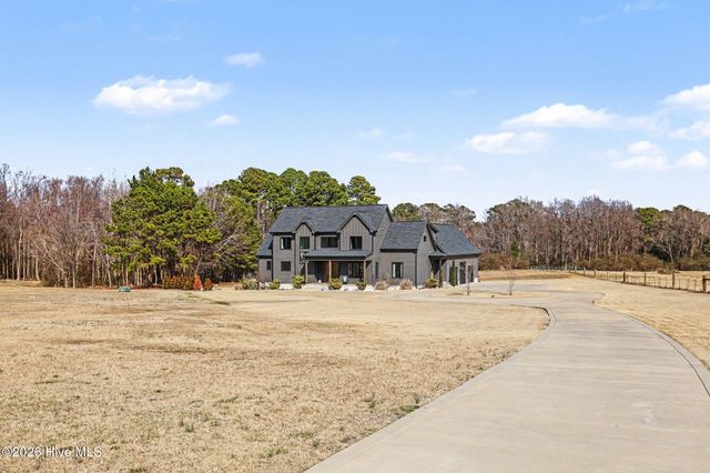 7839 Raleigh Road, Benson, NC 27504