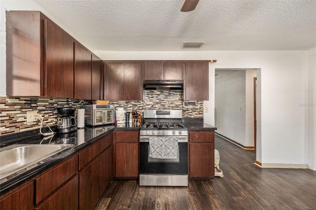 3200 NE 10TH STREET, Ocala, FL 34470