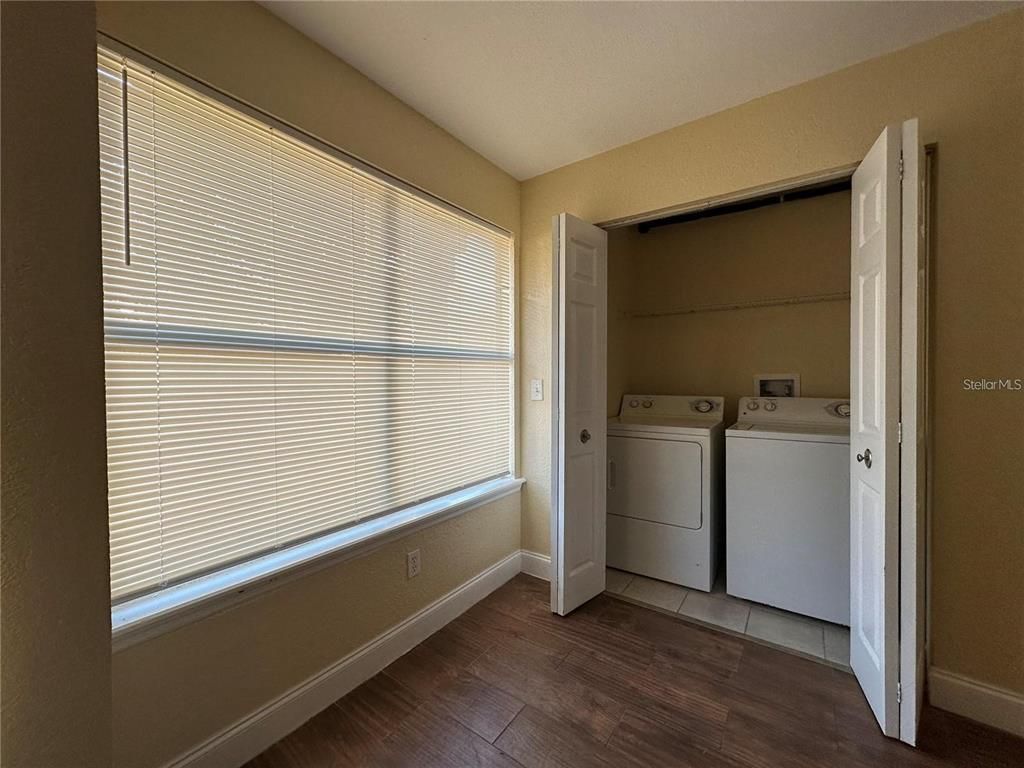 Image 15 of property listing at 5108 CONROY ROAD 1713, Orlando, FL 32811