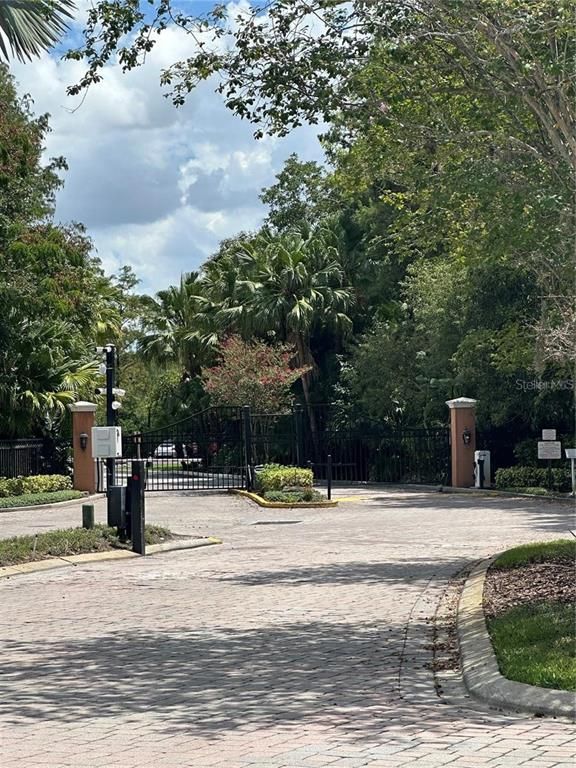 Image 18 of property listing at 5108 CONROY ROAD 1713, Orlando, FL 32811