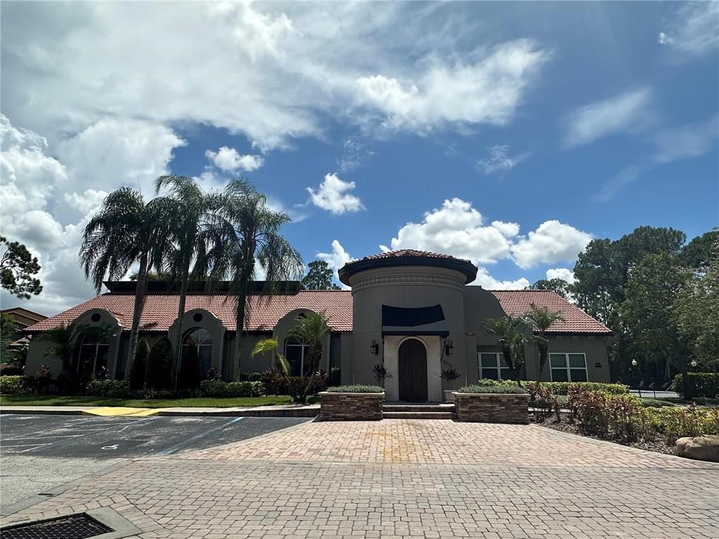 Image 20 of property listing at 5108 CONROY ROAD 1713, Orlando, FL 32811