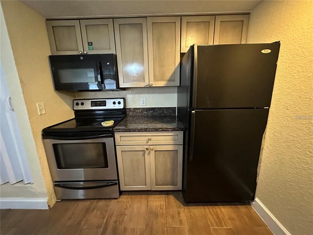 Image 6 of property listing at 5108 CONROY ROAD 1713, Orlando, FL 32811