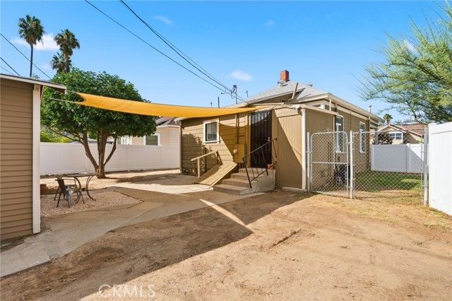 3756 Locust, Riverside, CA 92501